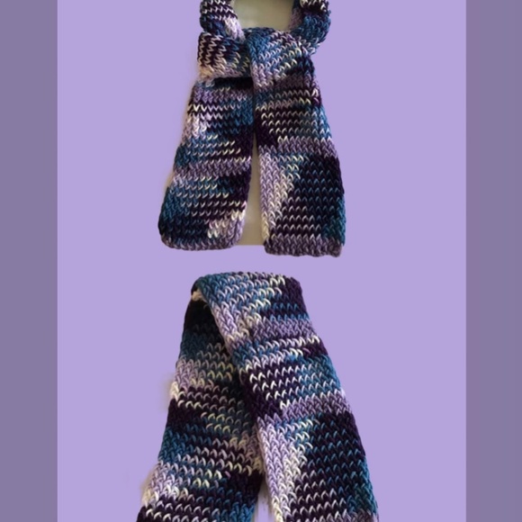 Hand Made Scarf for Women - Picture 2 of 3